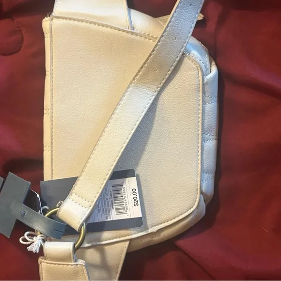 Universal Thread Quilted White Fanny pack - Picture 4 of 9
